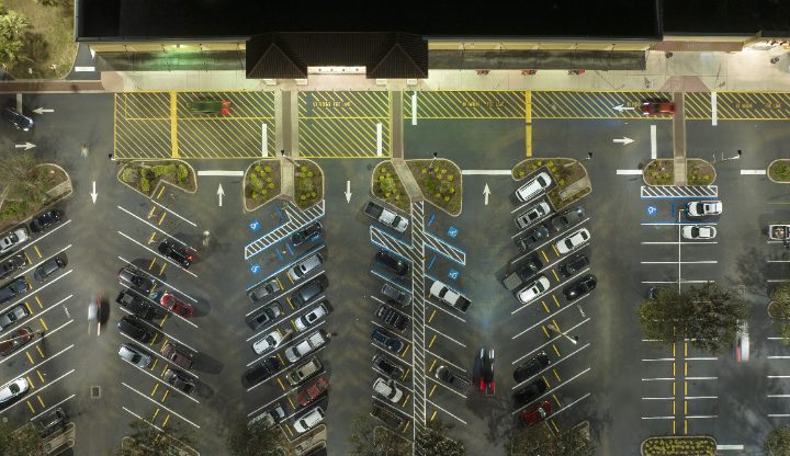 Active urban parking area with an Ekin mobile solution in the scene